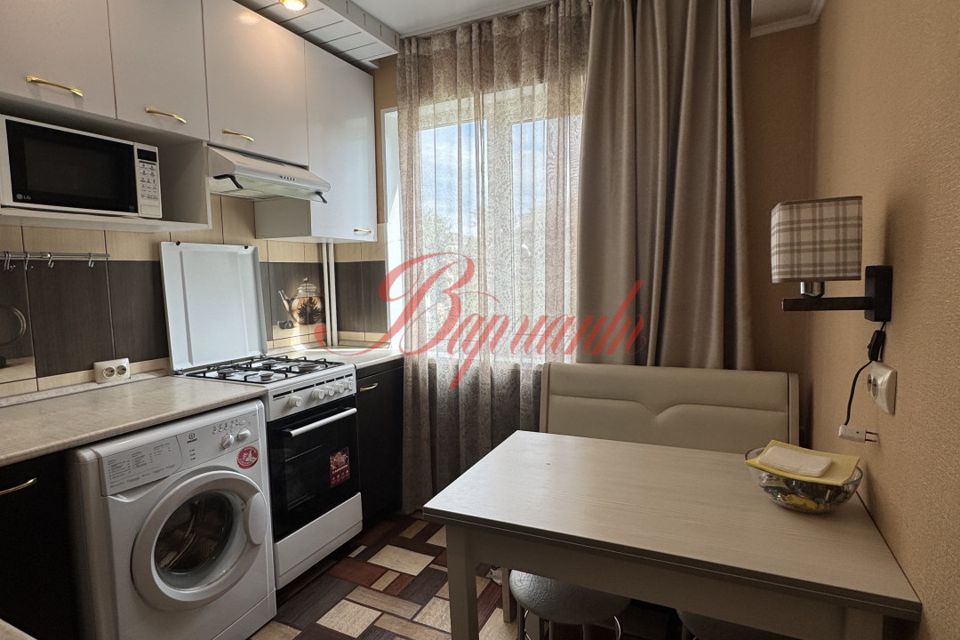 Сдаётся 2-комнатная квартира, 42 м²