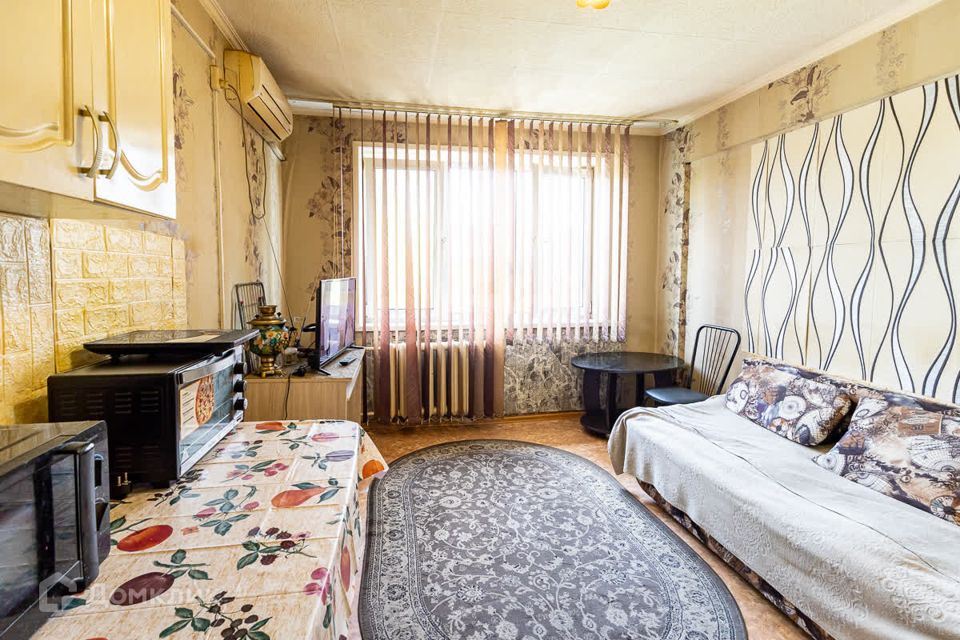 Продаётся комната в 5-комн. квартире, 14.2 м²