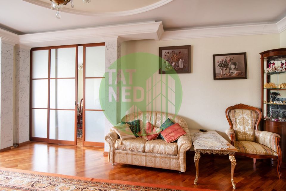 Продаётся 3-комнатная квартира, 125 м²
