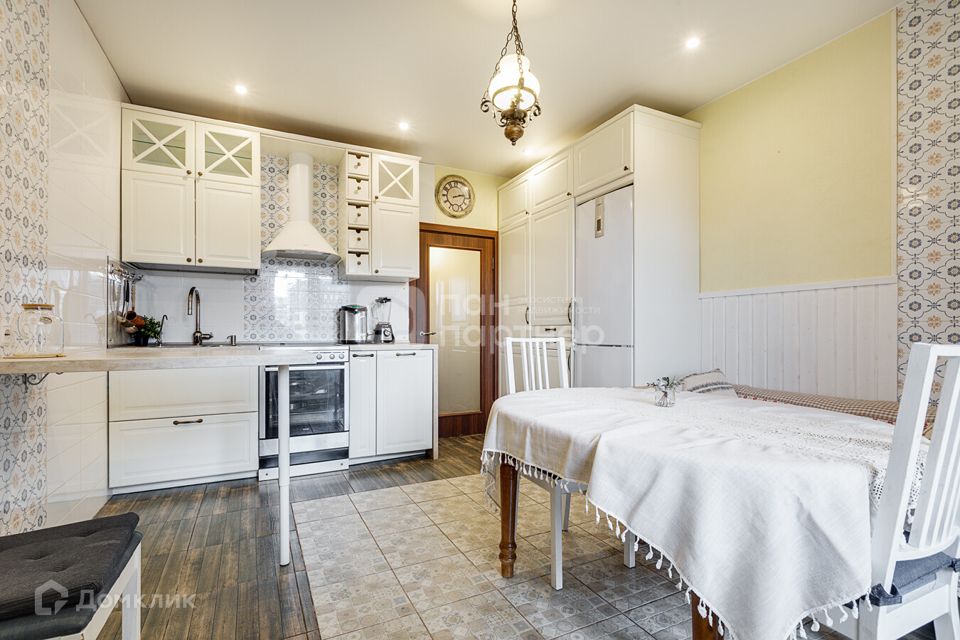 Продаётся 2-комнатная квартира, 65 м²