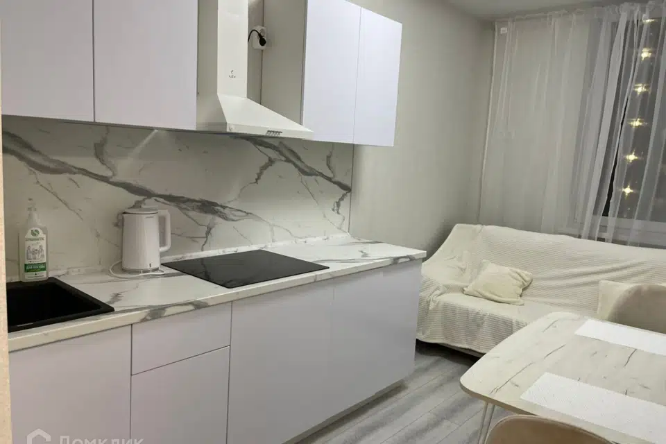 Продаётся 1-комнатная квартира, 37 м²