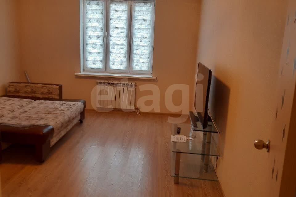 Продаётся 1-комнатная квартира, 37.7 м²