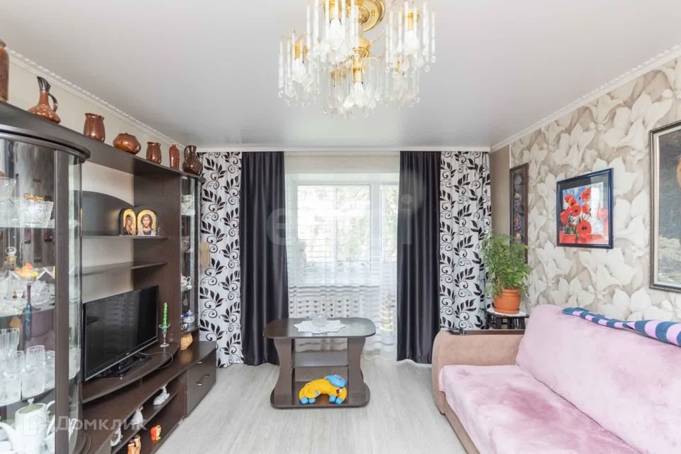 Продаётся 3-комнатная квартира, 54.8 м²
