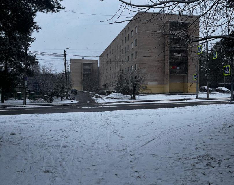 Продаётся комната в 10-комн. квартире, 12.6 м²