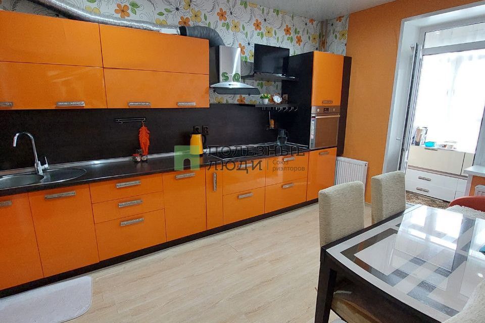Продаётся 1-комнатная квартира, 43 м²