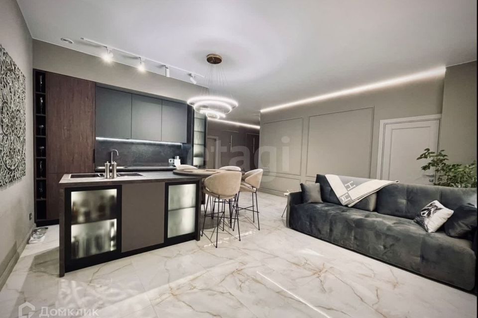 Продаётся 3-комнатная квартира, 110.8 м²