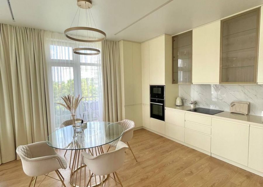 Продаётся 2-комнатная квартира, 67.3 м²