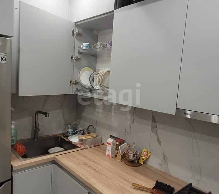 Продаётся 4-комнатная квартира, 90 м²
