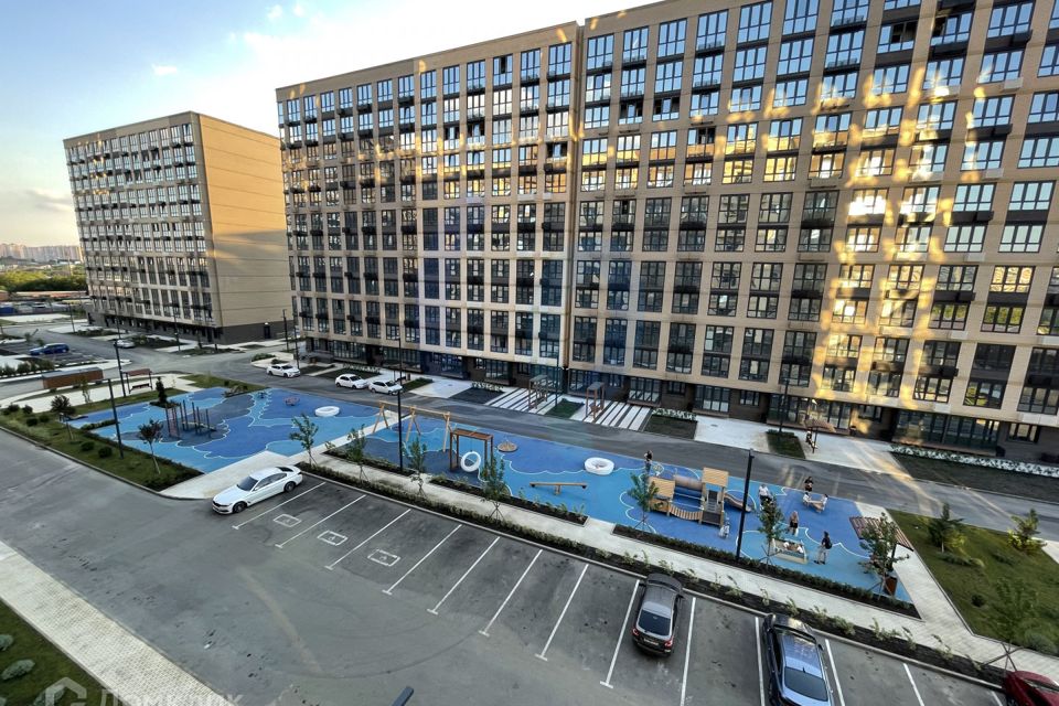Продаётся 2-комнатная квартира, 77.6 м²