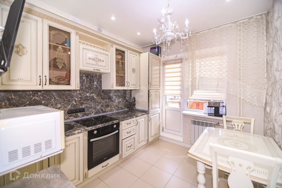 Продаётся 1-комнатная квартира, 43.6 м²