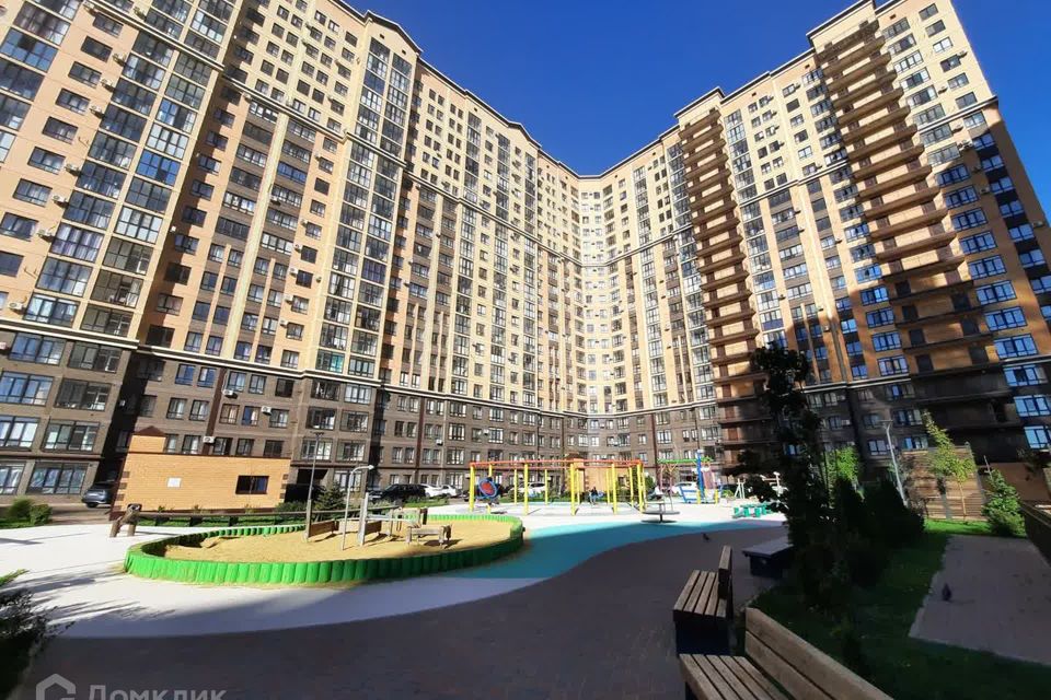 Продаётся 2-комнатная квартира, 63.3 м²