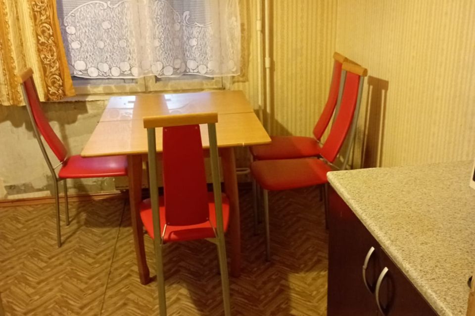 Сдаётся 2-комнатная квартира, 60 м²