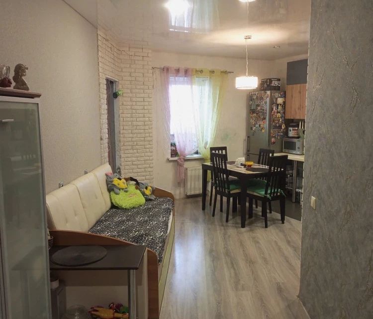 Продаётся 3-комнатная квартира, 80 м²