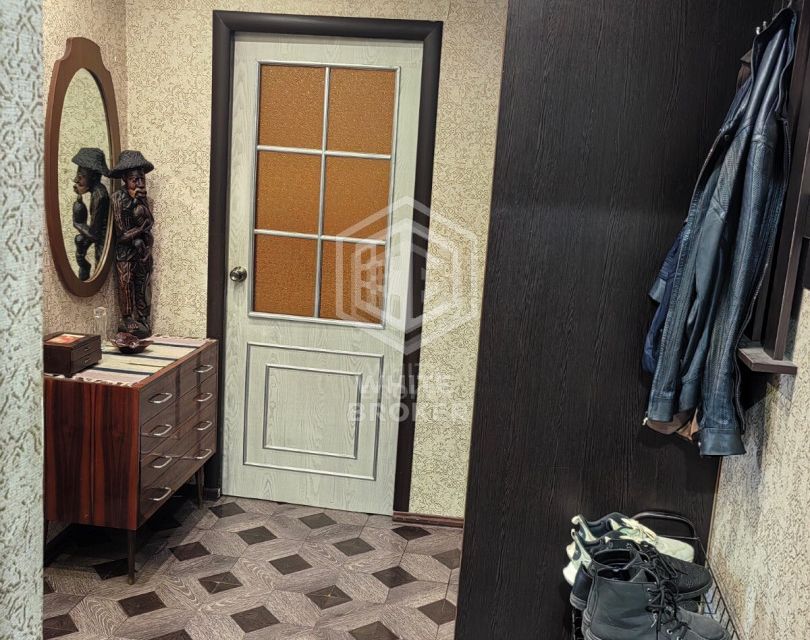 Продаётся 2-комнатная квартира, 42.2 м²