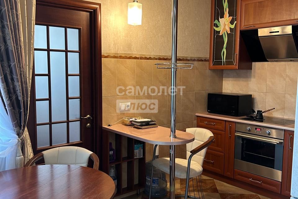 Продаётся 2-комнатная квартира, 58 м²