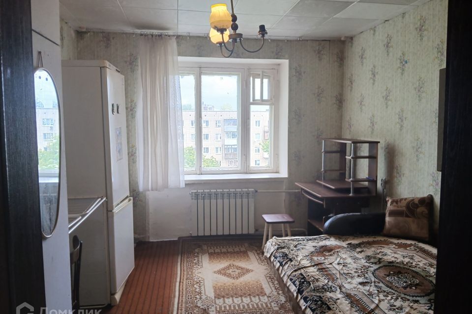 Продаётся комната в 1-комн. квартире, 100 м²
