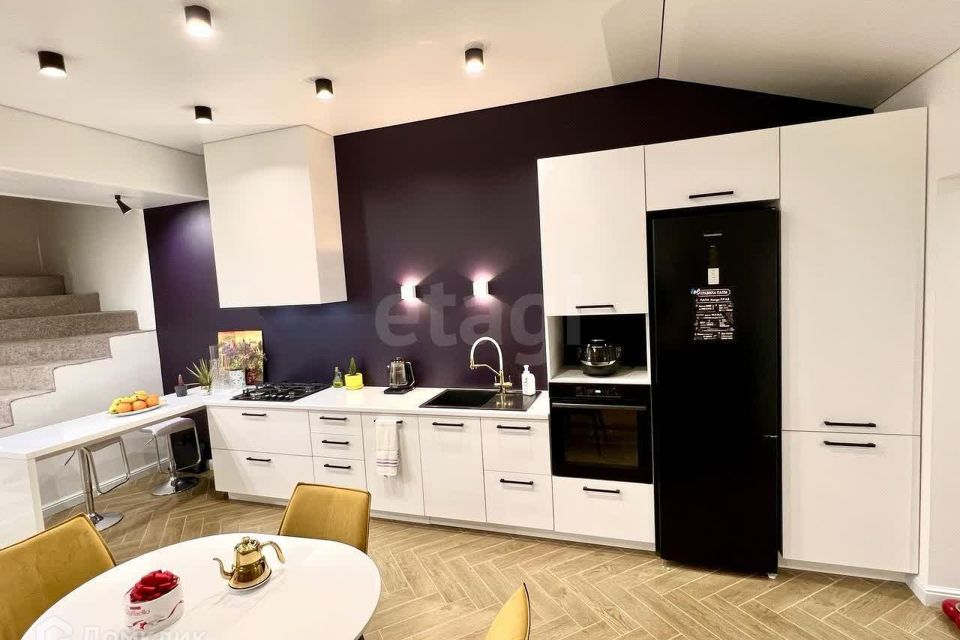 Продаётся 2-комнатная квартира, 74 м²