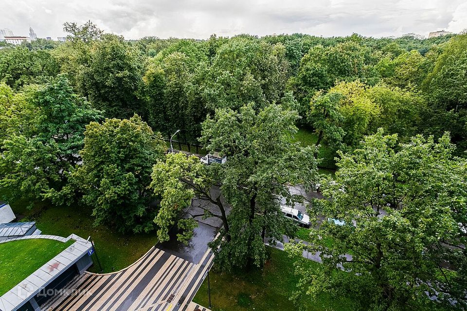Продаётся 4-комнатная квартира, 154 м²