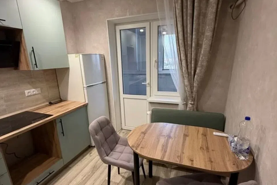 Продаётся 2-комнатная квартира, 57.3 м²