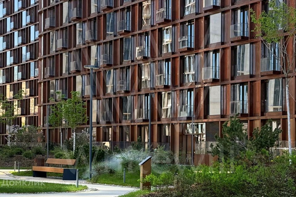 Продаётся 3-комнатная квартира, 144 м²