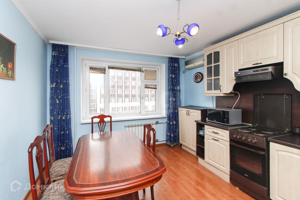 Сдаётся 2-комнатная квартира, 70 м²