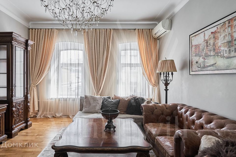Продаётся 5-комнатная квартира, 180 м²