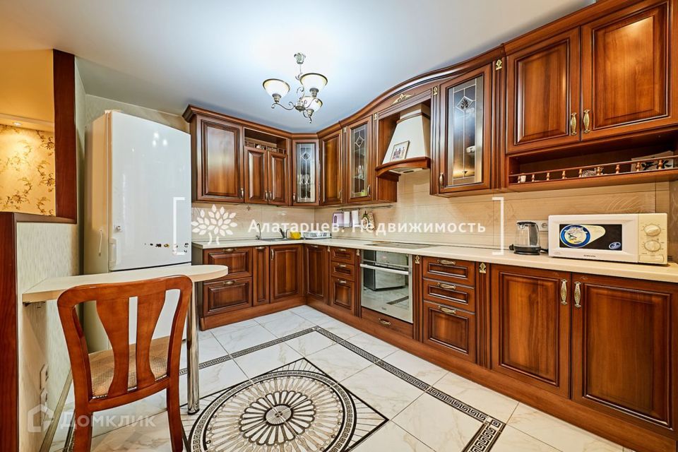 Сдаётся 2-комнатная квартира, 58 м²