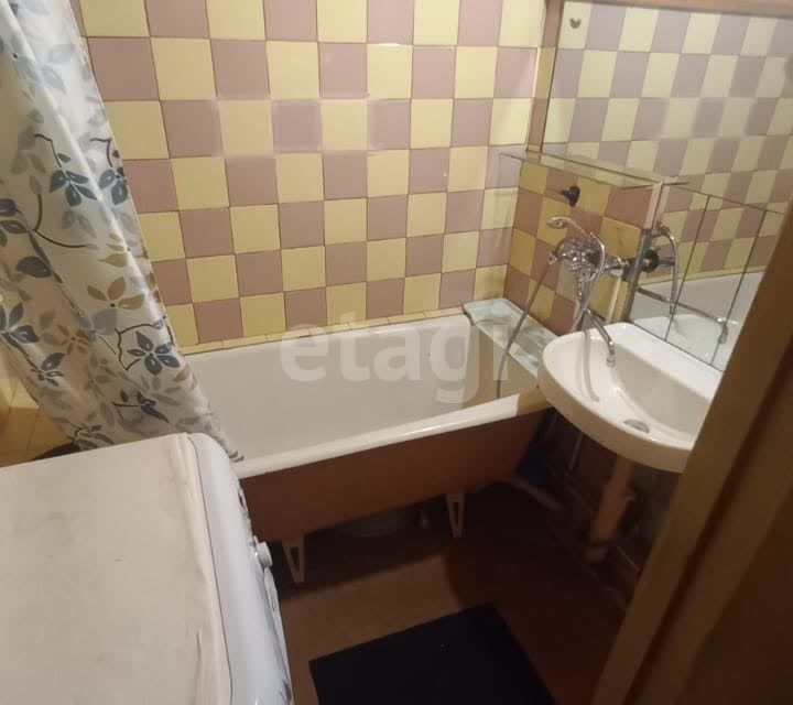Сдаётся 3-комнатная квартира, 60.7 м²