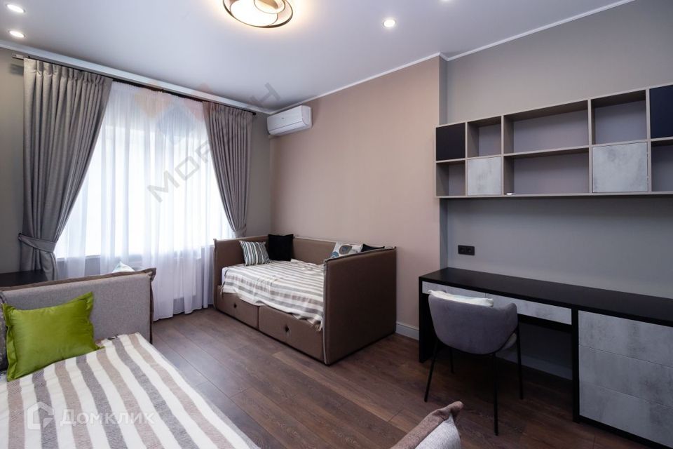Продаётся 3-комнатная квартира, 77.9 м²