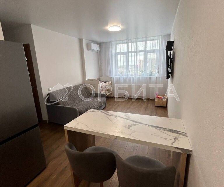 Продаётся 1-комнатная квартира, 37.4 м²