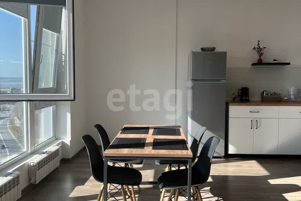 Продаётся 1-комнатная квартира, 65 м²