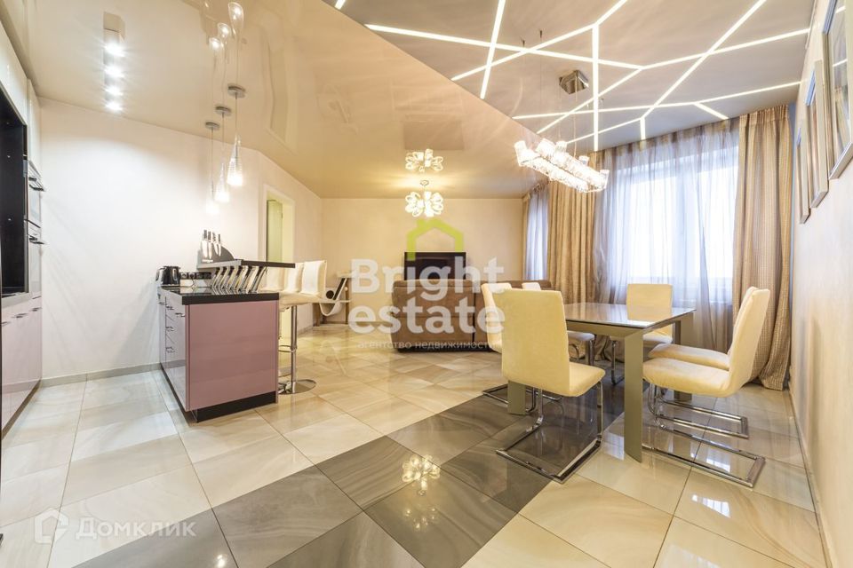 Продаётся 4-комнатная квартира, 113.4 м²