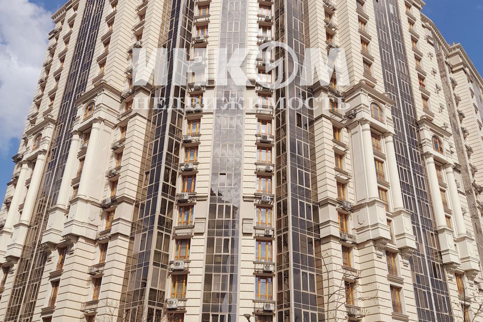 Продаётся 3-комнатная квартира, 103.8 м²