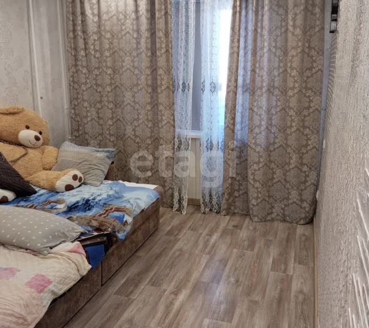 Продаётся 4-комнатная квартира, 83 м²