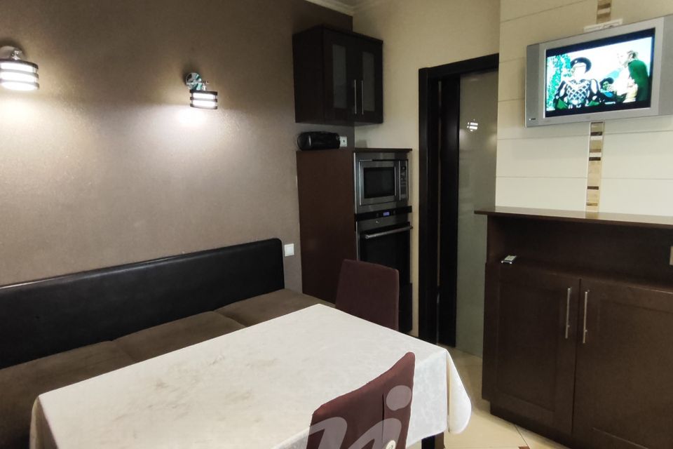 Продаётся 3-комнатная квартира, 71.7 м²