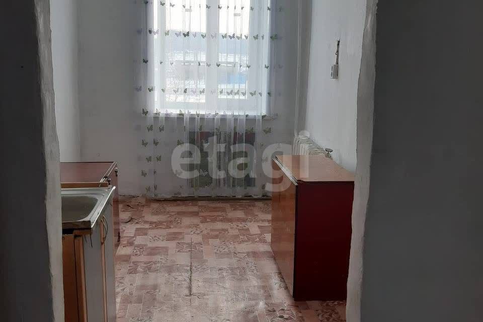 Продаётся 3-комнатная квартира, 56.5 м²