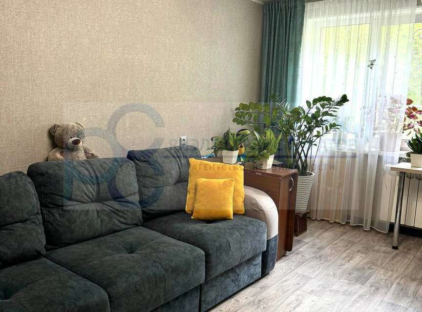 Продаётся 3-комнатная квартира, 57 м²