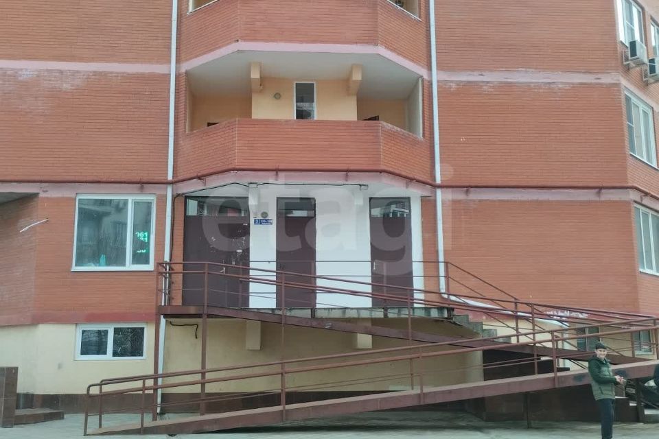 Продаётся 1-комнатная квартира, 59.6 м²