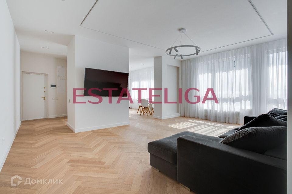 Сдаётся 3-комнатная квартира, 130 м²