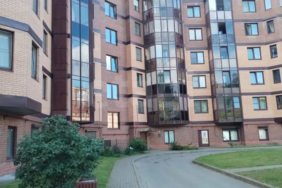 Продаётся 3-комнатная квартира, 102 м²