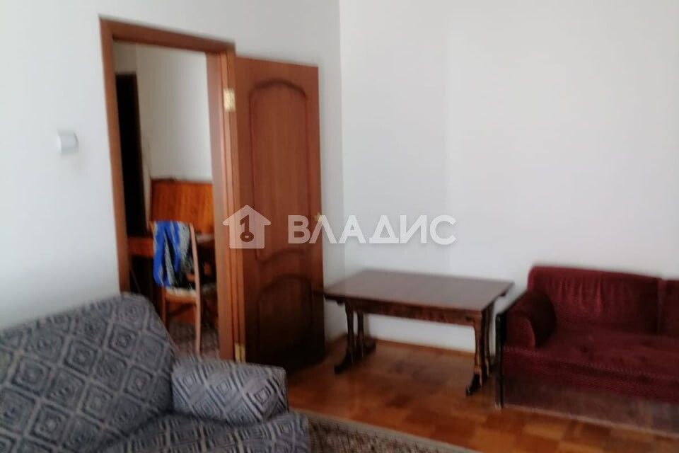 Продаётся 1-комнатная квартира, 37.8 м²