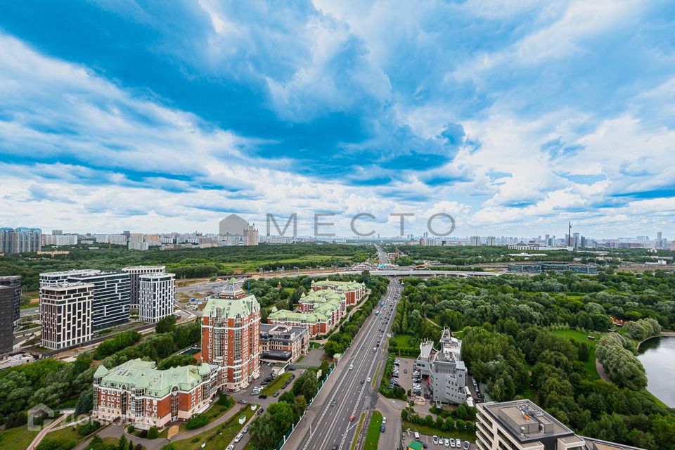Продаётся 3-комнатная квартира, 119.5 м²