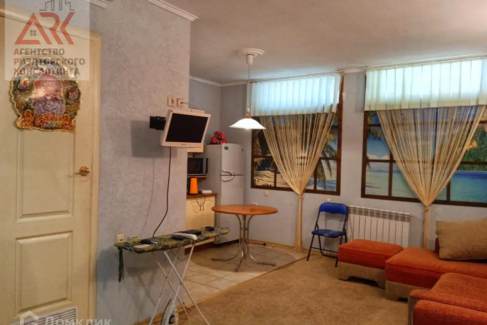 Продаётся 1-комнатная квартира, 55 м²