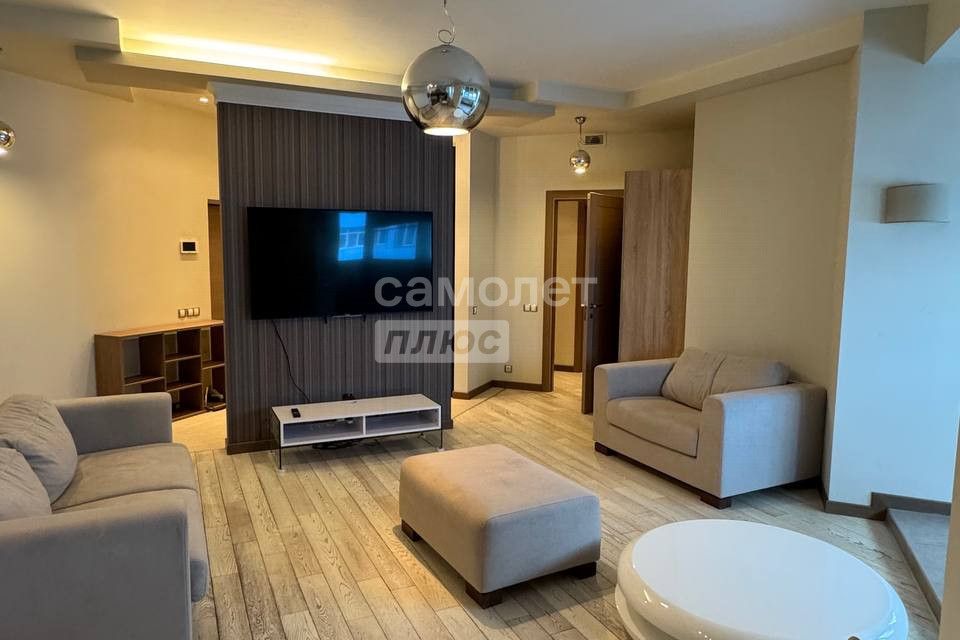 Продаётся 2-комнатная квартира, 87 м²