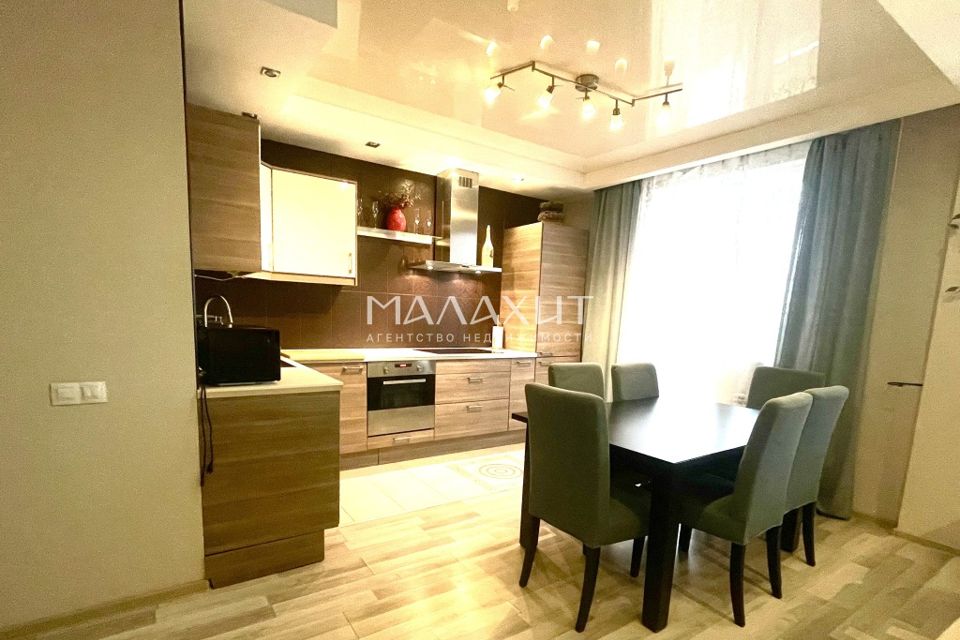 Сдаётся 2-комнатная квартира, 74 м²
