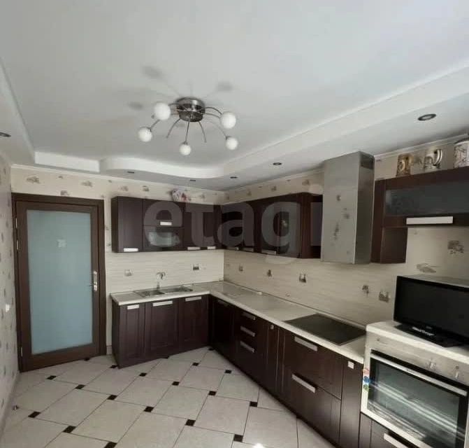 Продаётся 1-комнатная квартира, 43.6 м²