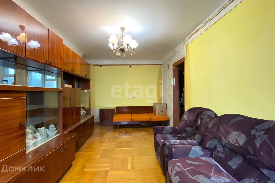 Продаётся 3-комнатная квартира, 55.6 м²