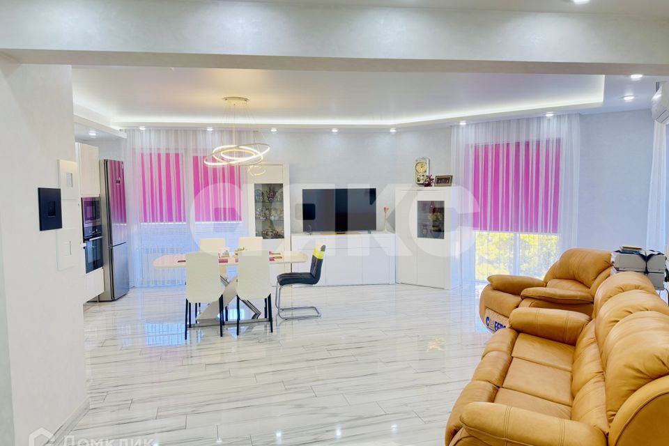 Продаётся 3-комнатная квартира, 120.6 м²