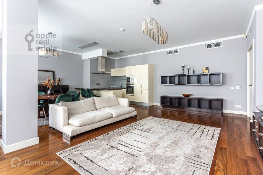Сдаётся 3-комнатная квартира, 136 м²