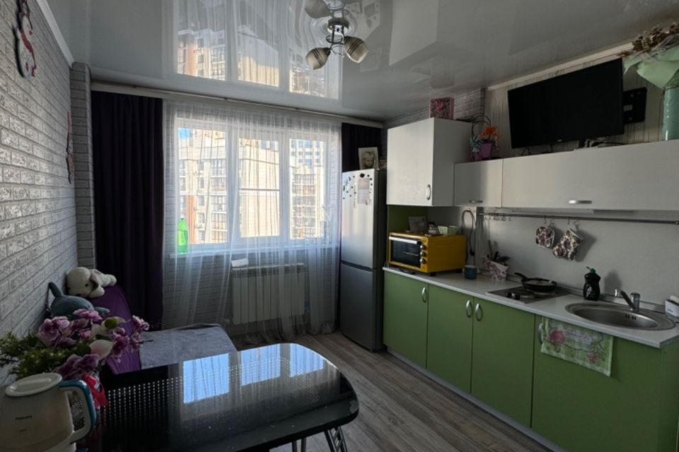 Продаётся 1-комнатная квартира, 42 м²